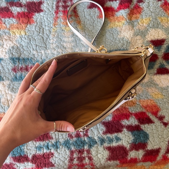 COACH PURSE - Picture 3 of 5